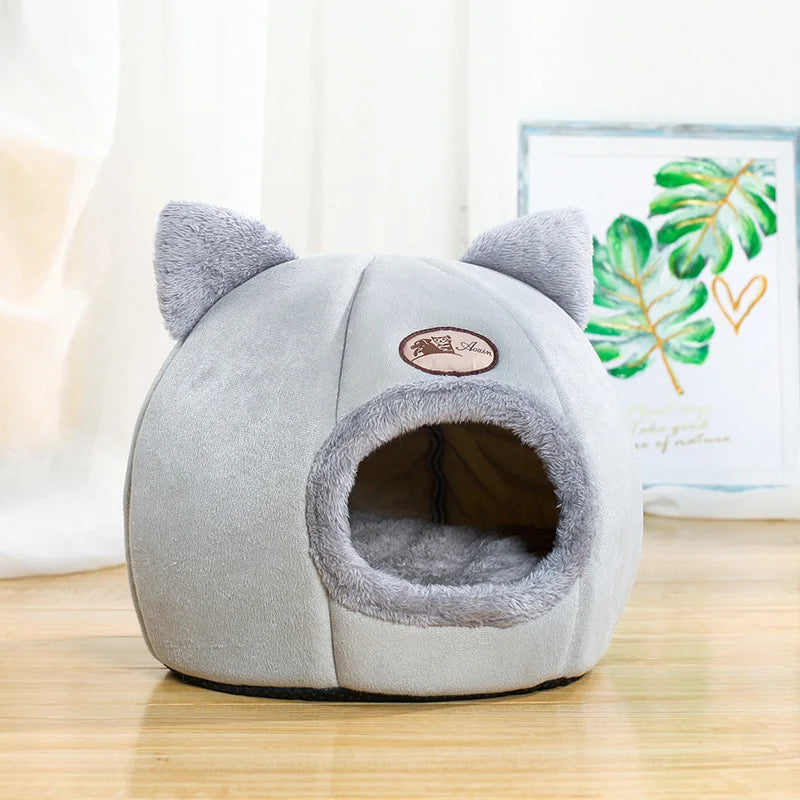 Cozy Winter Pet Cave Bed